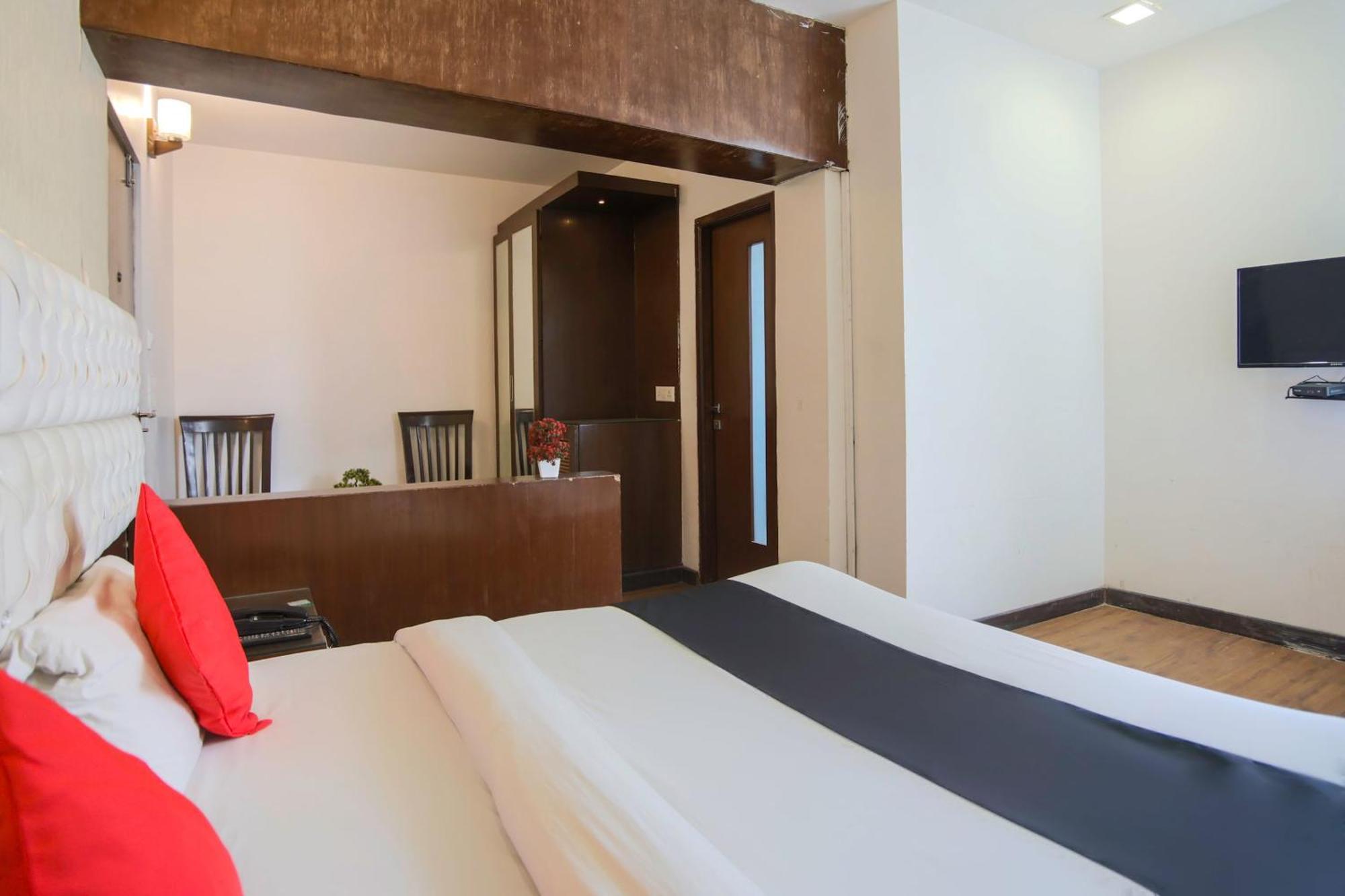 Hotel O Parktel Indirapuram Exterior foto